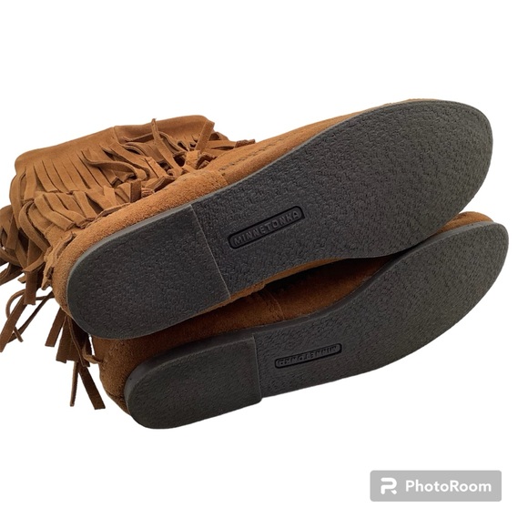 {Minnetonka} Three Fringe Mocassin - Picture 6 of 8